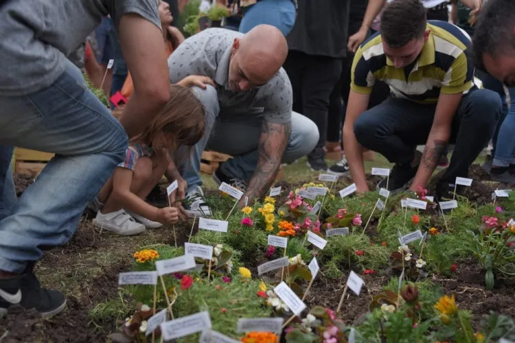 HOMENAJE A LAS VÍCTIMAS DE CROMAÑÓN 
