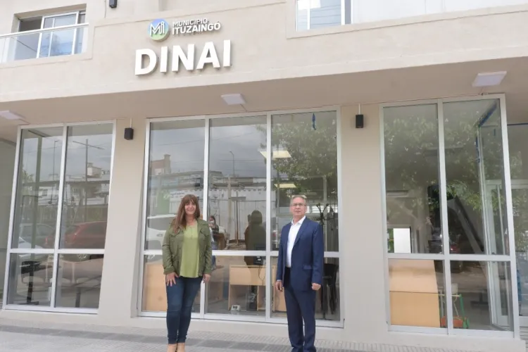 DESCALZO Y BALLETO INAUGURARON EL NUEVO EDIFICIO DE LA DINAI
